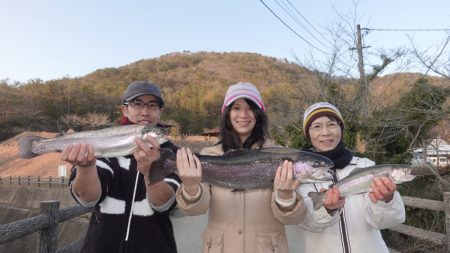 フィッシングレイクたかみや 釣果
