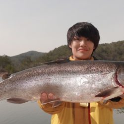 フィッシングレイクたかみや 釣果