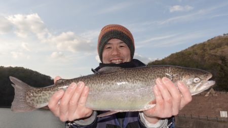 フィッシングレイクたかみや 釣果