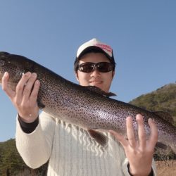 フィッシングレイクたかみや 釣果
