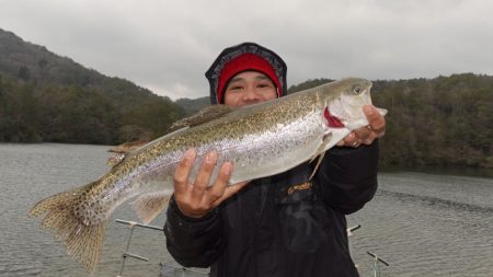 フィッシングレイクたかみや 釣果