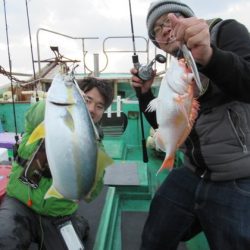 真祐丸 (しんゆうまる) 釣果