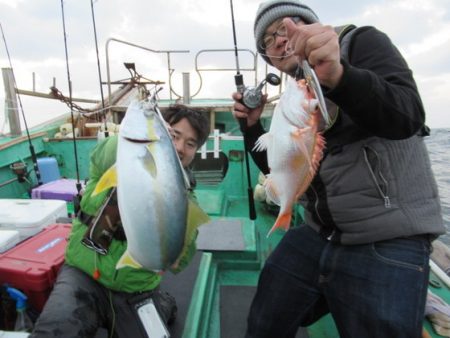 真祐丸 (しんゆうまる) 釣果