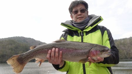 フィッシングレイクたかみや 釣果