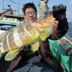 真祐丸 (しんゆうまる) 釣果