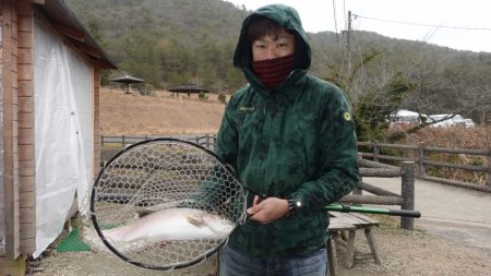 フィッシングレイクたかみや 釣果