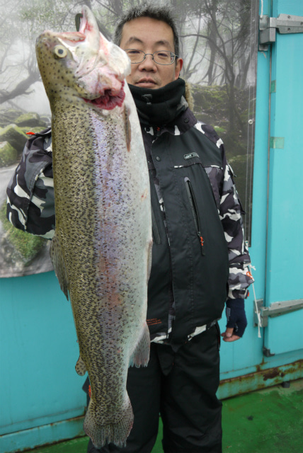 としまえんフィッシングエリア 釣果