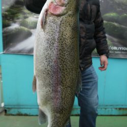 としまえんフィッシングエリア 釣果