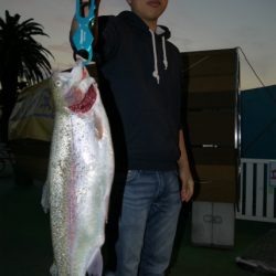 としまえんフィッシングエリア 釣果