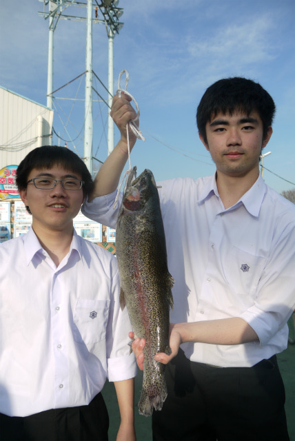 としまえんフィッシングエリア 釣果