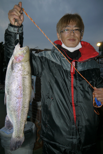 としまえんフィッシングエリア 釣果