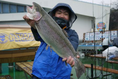 としまえんフィッシングエリア 釣果