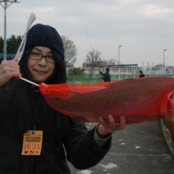 としまえんフィッシングエリア 釣果