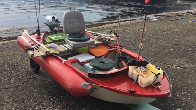 今年初釣りで新しいボートの進水式