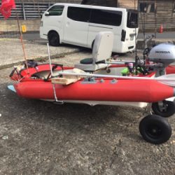 今年初釣りで新しいボートの進水式