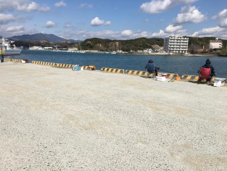 釣り客多いが釣果は今一つ