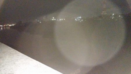 ナイトルアーフィッシング　シーバス