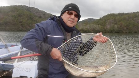 フィッシングレイクたかみや 釣果