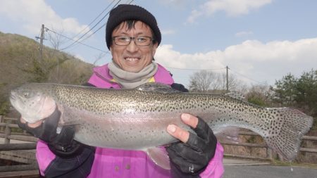 フィッシングレイクたかみや 釣果