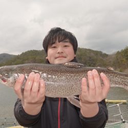 フィッシングレイクたかみや 釣果