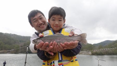 フィッシングレイクたかみや 釣果