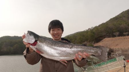 フィッシングレイクたかみや 釣果