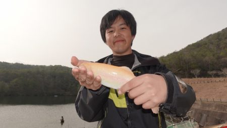 フィッシングレイクたかみや 釣果