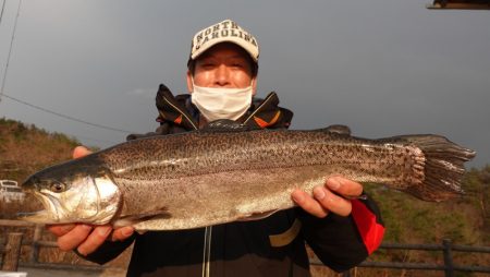 フィッシングレイクたかみや 釣果