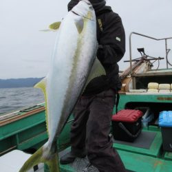 真祐丸 (しんゆうまる) 釣果