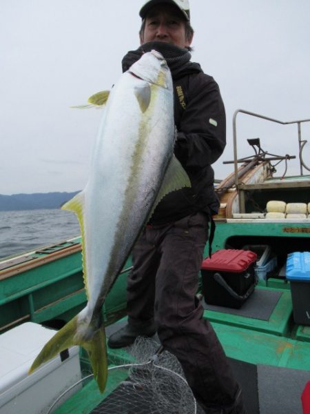 真祐丸 （しんゆうまる） 釣果