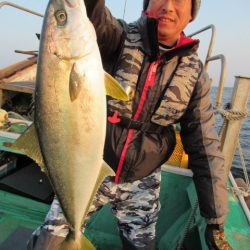 真祐丸 (しんゆうまる) 釣果