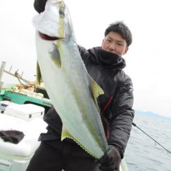 真祐丸 （しんゆうまる） 釣果