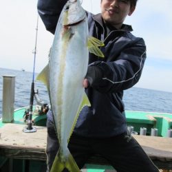 真祐丸 (しんゆうまる) 釣果