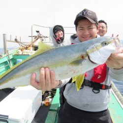 真祐丸 (しんゆうまる) 釣果