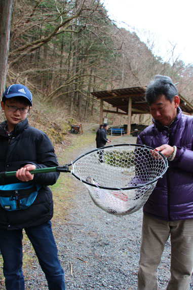 小菅トラウトガーデン 釣果