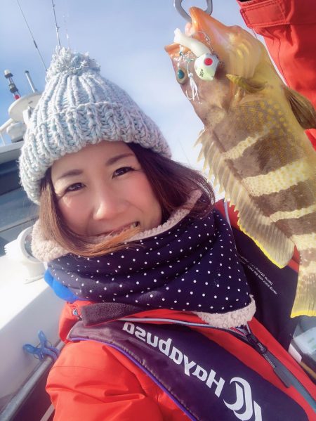 福井県小浜雲丸　ハヤブサのジグやテンヤ使用で、シーバス狙いの「白身三昧便」