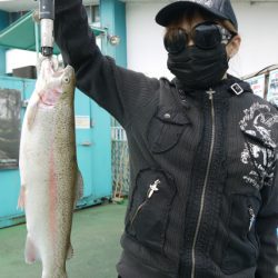 としまえんフィッシングエリア 釣果