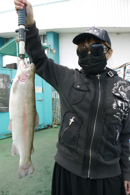 としまえんフィッシングエリア 釣果