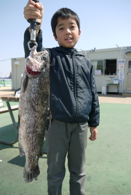 としまえんフィッシングエリア 釣果
