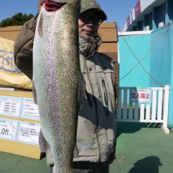 としまえんフィッシングエリア 釣果