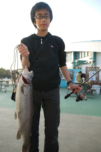 としまえんフィッシングエリア 釣果