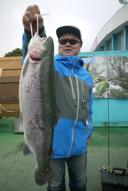 としまえんフィッシングエリア 釣果