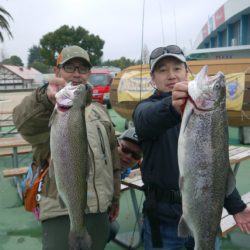 としまえんフィッシングエリア 釣果