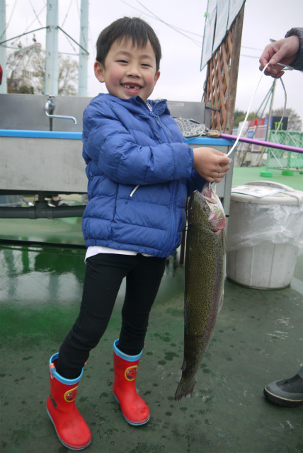 としまえんフィッシングエリア 釣果