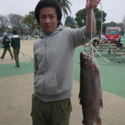 としまえんフィッシングエリア 釣果