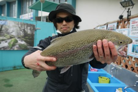 としまえんフィッシングエリア 釣果
