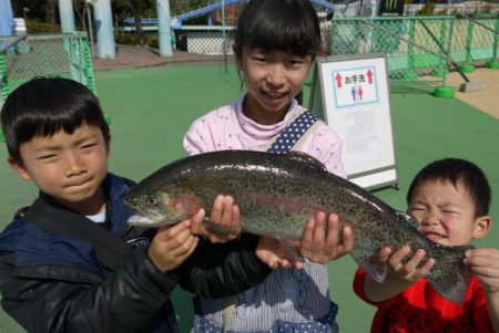 としまえんフィッシングエリア 釣果