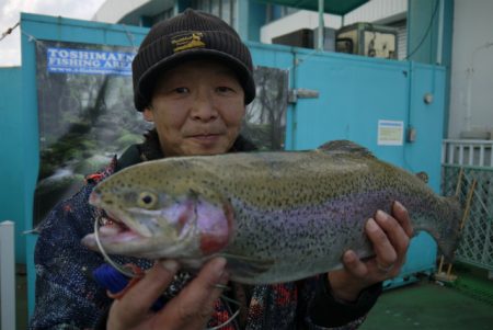 としまえんフィッシングエリア 釣果