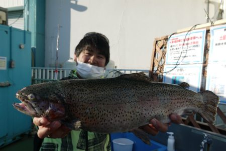 としまえんフィッシングエリア 釣果