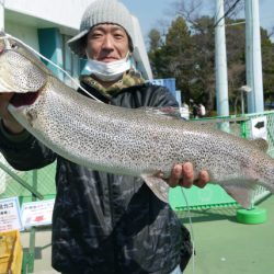 としまえんフィッシングエリア 釣果